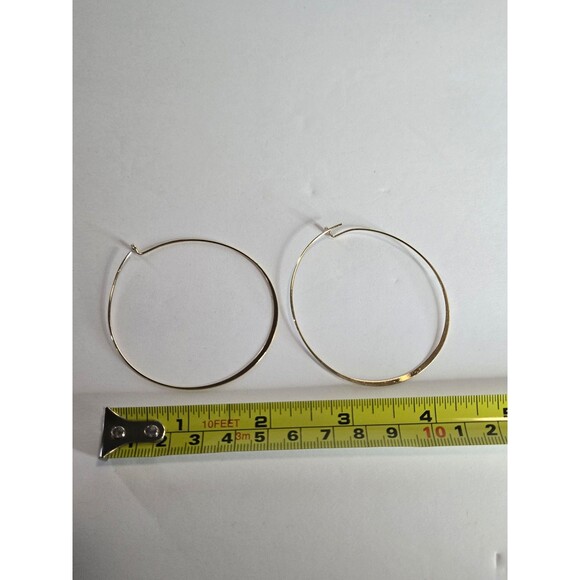 Lot of 3 Gold Tone Hoop Earrings - Picture 5 of 5